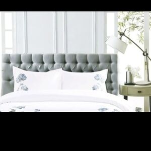 Set of 2 100% Cotton Zlight Blue Embroidered Hydrangea Pillowcases